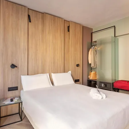 Center Hotel Génova